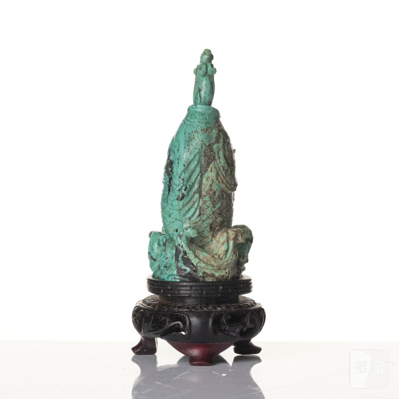 A well sculptured turquoise figure of a carp, - 图3